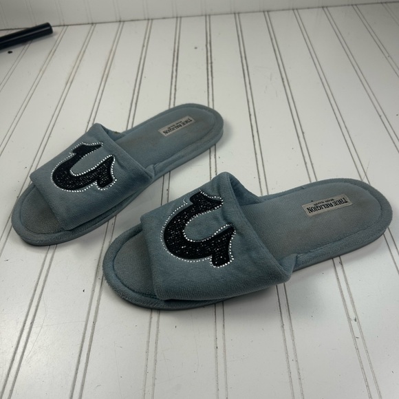 True Religion Blue Plush Slide Slippers Rhinestone Logo Women’s Size 6.5–7.5 - Picture 6 of 10